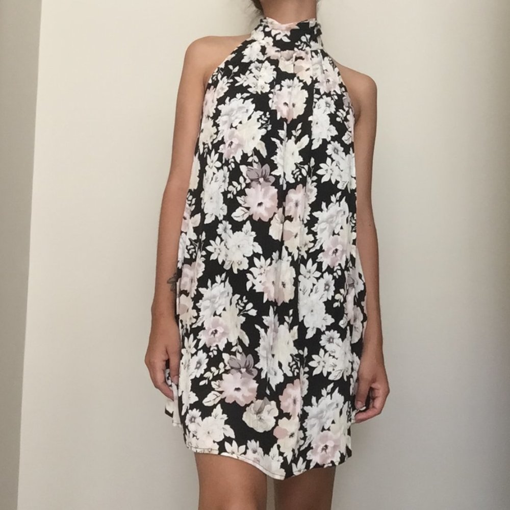 Floral Sienna Sky Sleeveless Shift Dress - Size XS